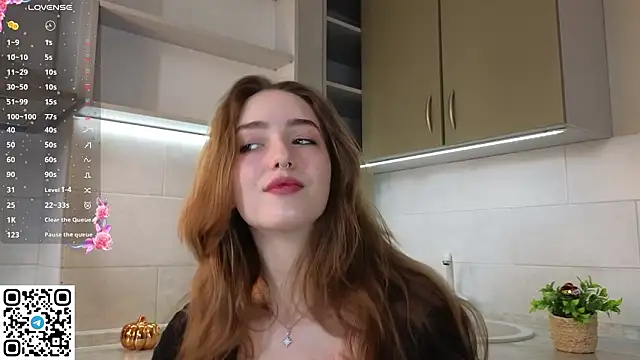 NoirAstrya online show from March 6, 6:10 am