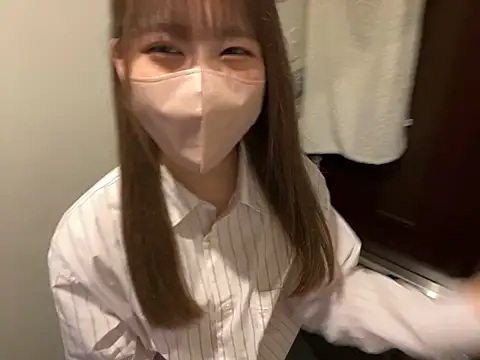 Snapshot of binyu_rua chatting on April 6, 3:48 am binyu rua online show from April 6, 3:48 am