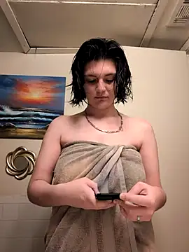 Snapshot of Kora_Kat chatting on April 13, 12:05 am Kora Kat online show from April 13, 12:05 am