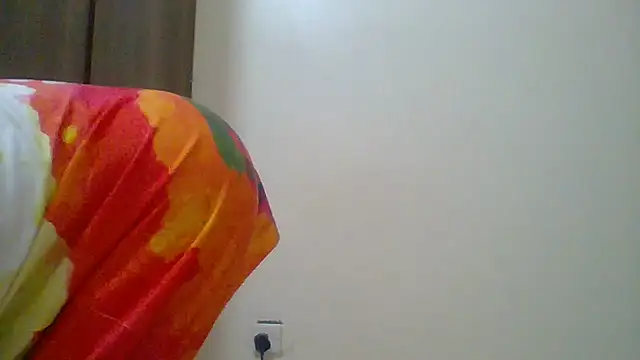 BellaStormi online show from December 3, 3:47 am