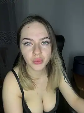 SoniaLav online show from January 15, 8:45 pm