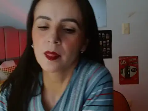 Juliana  lx online show from April 27, 2:26 pm