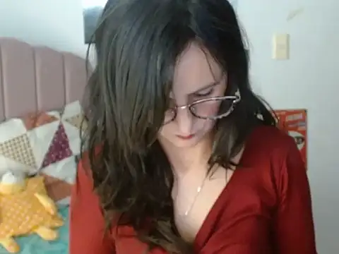 Juliana  lx online show from April 29, 2:10 pm
