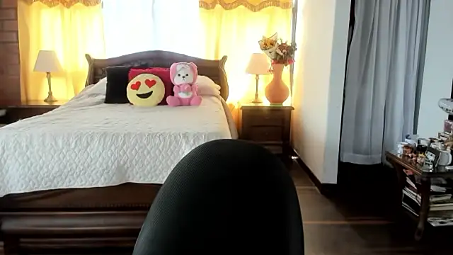 Charlotte-Willson online show from March 9, 4:22 pm