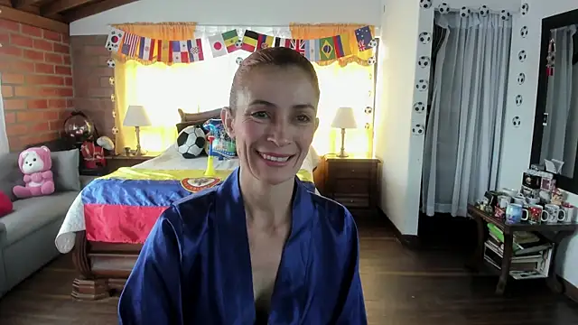 Snapshot of Charlotte-Willson chatting on July 3, 4:02 pm Charlotte-Willson online show from July 3, 4:02 pm