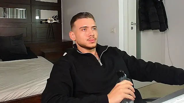 ElijahThorne online show from January 14, 5:02 am