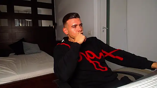 ElijahThorne online show from March 13, 7:15 am