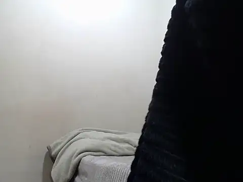 Snapshot of KinkyJXxX chatting on June 9, 3:07 am KinkyJXxX online show from June 9, 3:07 am