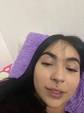 kittyMelvis online show from March 15, 1:55 am