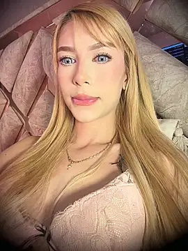 valeryfox   online show from May 15, 12:39 am