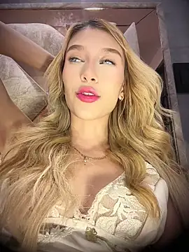 valeryfox   online show from June 12, 12:20 am