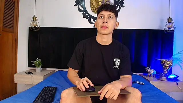 Snapshot of Abeel_Ordaz chatting on November 23, 1:55 pm Abeel Ordaz online show from November 23, 1:55 pm