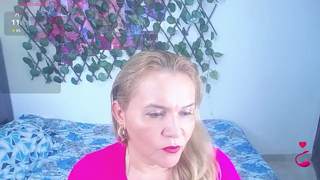 Sara star1 online show from December 3, 6:39 pm