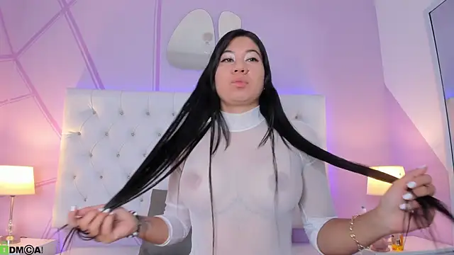 lunaa hart online show from January 15, 8:01 pm