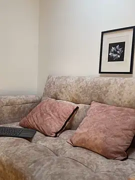 Madisonlaraa online show from December 3, 7:12 pm