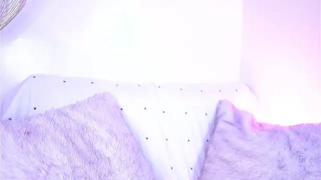 Mackenzie Lia online show from March 14, 3:12 am