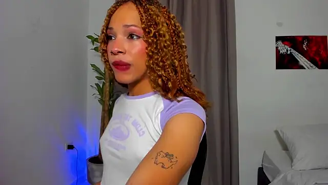 Snapshot of Catty_Noir chatting on December 20, 7:21 pm Catty Noir online show from December 20, 7:21 pm