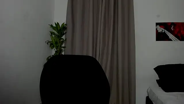 Snapshot of Catty_Noir chatting on January 12, 11:32 pm Catty Noir online show from January 12, 11:32 pm