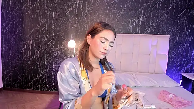 ClarissaMorreti online show from December 4, 12:25 pm