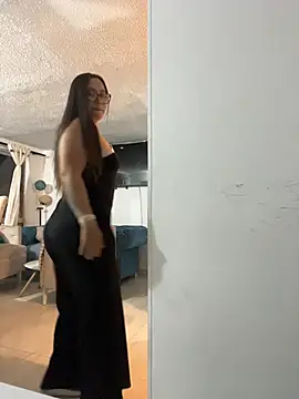 LyaRose online show from December 3, 2:52 am