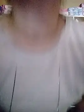 Snapshot of MIA-LARIOS chatting on May 29, 2:59 pm MIA-LARIOS online show from May 29, 2:59 pm
