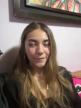 Snapshot of Yunaraa chatting on December 14, 4:07 am Yunaraa online show from December 14, 4:07 am