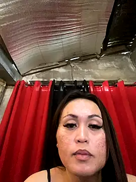 Snapshot of deity_mj chatting on November 22, 6:45 am deity mj online show from November 22, 6:45 am