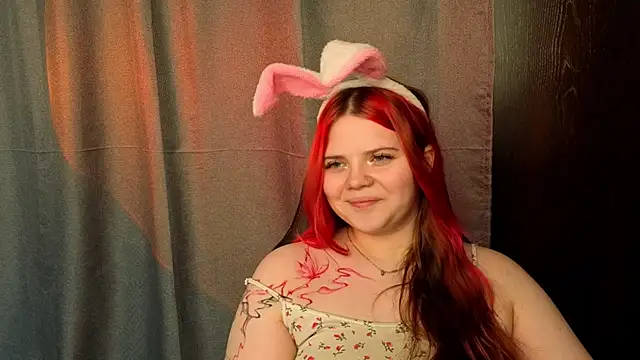 KellyFiery online show from June 17, 8:28 am