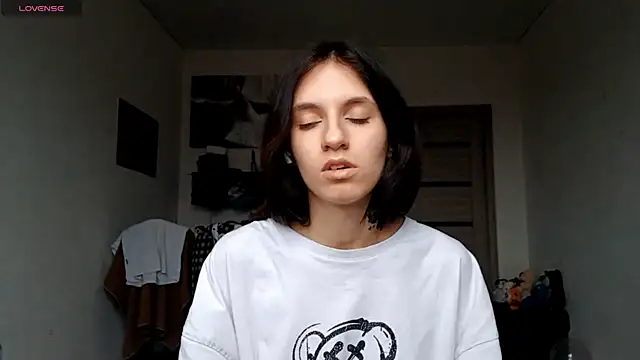 KennaElse online show from December 4, 8:12 am