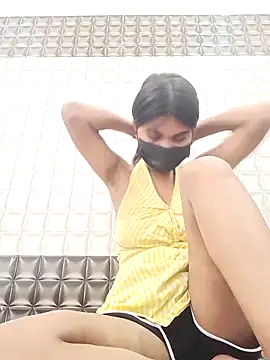 Lovely--girl online show from May 8, 6:41 am