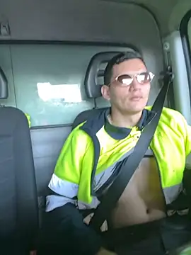 montewi online show from November 25, 8:03 am