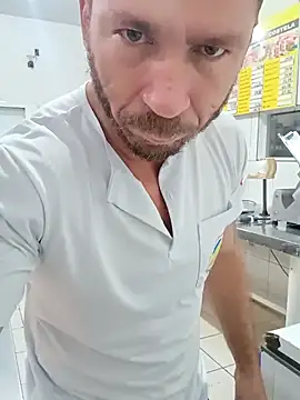RobertoLuiz84 online show from May 1, 11:59 am