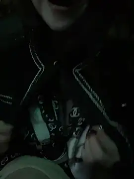 Snapshot of Queen-of-Love chatting on January 13, 9:20 pm Queen-of-Love online show from January 13, 9:20 pm