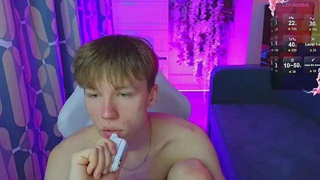 cuMte boy online show from April 27, 1:14 am