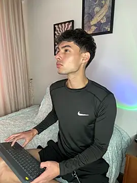 Jayce  Arcan online show from November 22, 10:09 pm