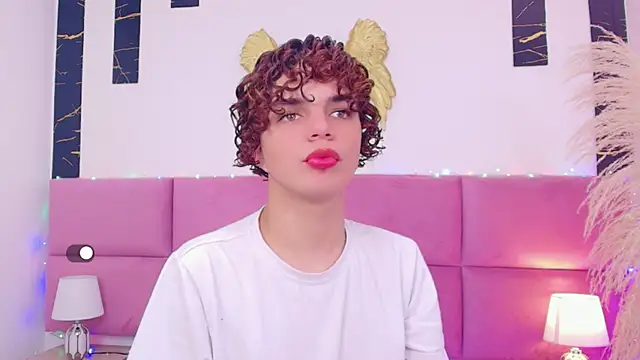 Skyee angel online show from December 14, 1:49 pm