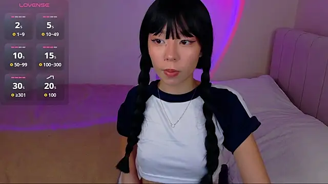 Lina lust  online show from December 3, 12:25 pm