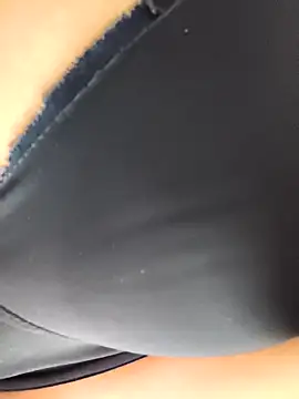 Snapshot of paro22_sex chatting on April 21, 4:23 pm paro22 sex online show from April 21, 4:23 pm