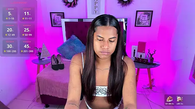 Samantha  F W online show from December 19, 4:25 pm