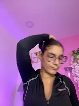 Snapshot of LauraRaider chatting on July 12, 12:34 am LauraRaider online show from July 12, 12:34 am
