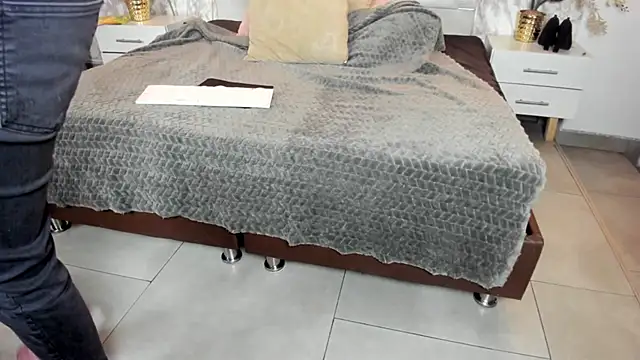 Snapshot of Mysterius_Woman chatting on March 12, 1:06 pm Mysterius Woman online show from March 12, 1:06 pm