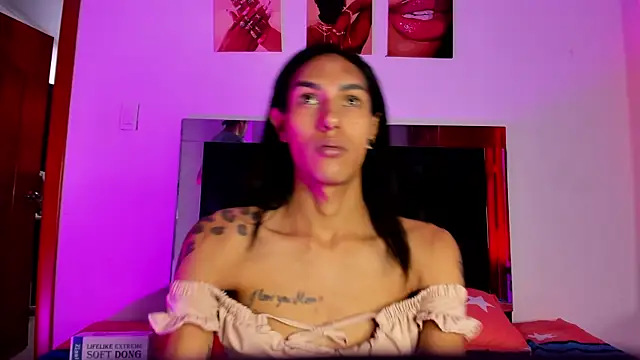 Snapshot of ValeryTs1 chatting on June 4, 6:25 pm ValeryTs1 online show from June 4, 6:25 pm