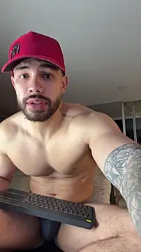 Valenthino Salvatore online show from March 9, 3:21 am