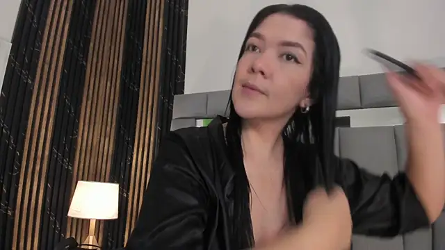 amaia santini online show from July 18, 7:06 pm