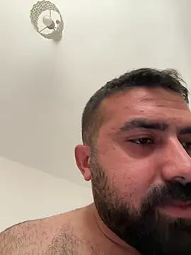 Snapshot of Ali2413 chatting on July 5, 10:33 am Ali2413 online show from July 5, 10:33 am