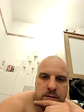 Snapshot of Phoenix2310 chatting on February 9, 1:59 pm Phoenix2310 online show from February 9, 1:59 pm