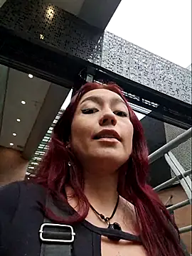 Eveeelyn25 online show from February 15, 10:17 pm