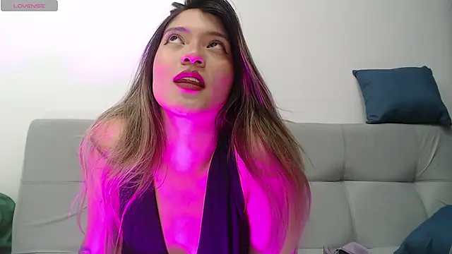 hanna  jones7 online show from December 20, 3:46 am