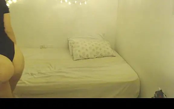 Renata Honey online show from December 5, 12:30 am