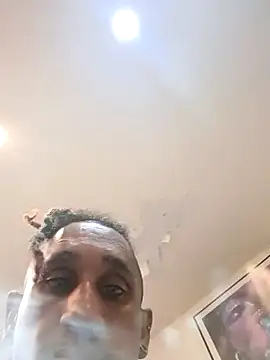 Snapshot of MTheRealrDLlongCrippler chatting on June 11, 9:18 am MTheRealrDLlongCrippler online show from June 11, 9:18 am